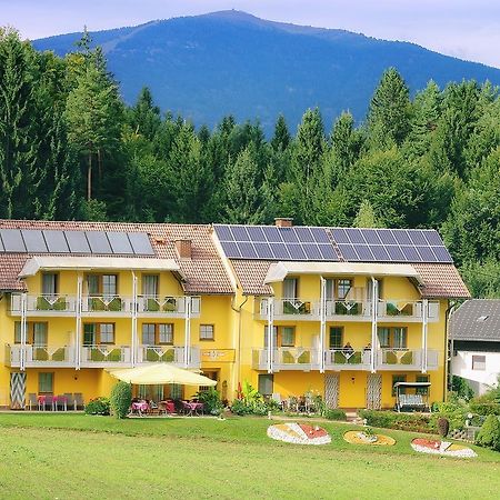 Gaestehaus Goetz Drobollach am Faakersee Exterior foto
